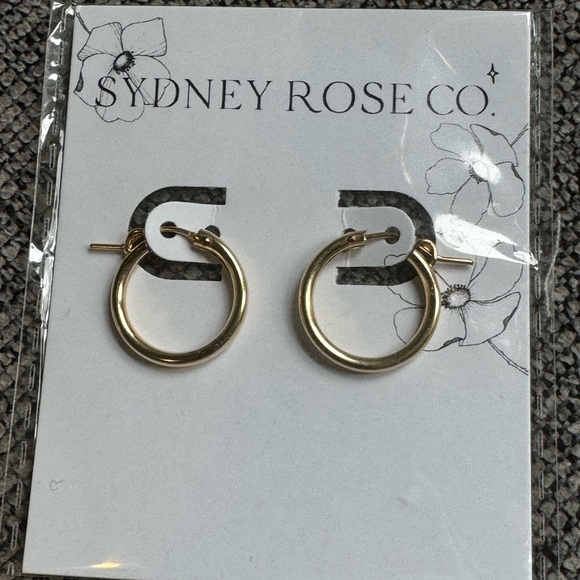 GOLD PLATED JEWELLERY BUNDLE - Picture 5 of 7